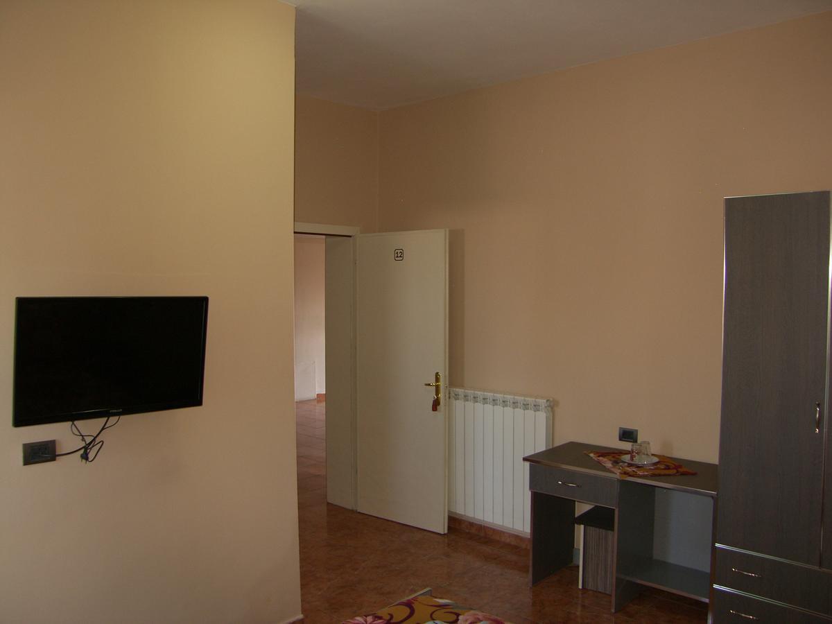 Shkodra Hotel מראה חיצוני תמונה