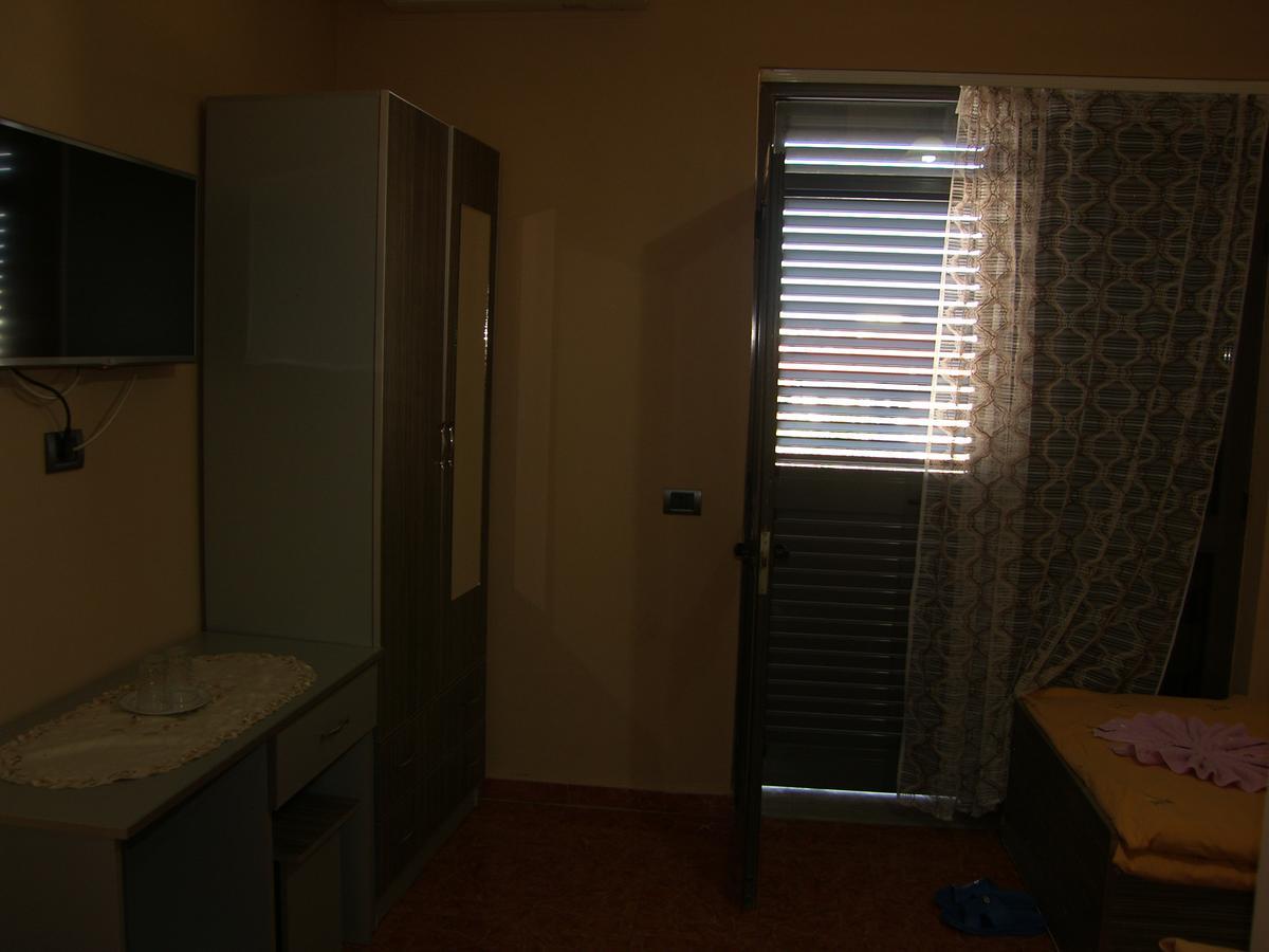 Shkodra Hotel מראה חיצוני תמונה
